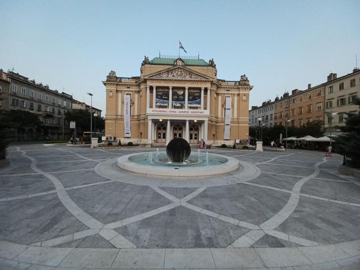 Appartement In The Centar Of Rijeka Extérieur photo